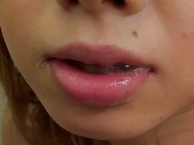 Mackenzie Mace និង Sia Lust ចាប់រំលោភក្នុងបន្ទប់ទទួលភ្ញៀវ